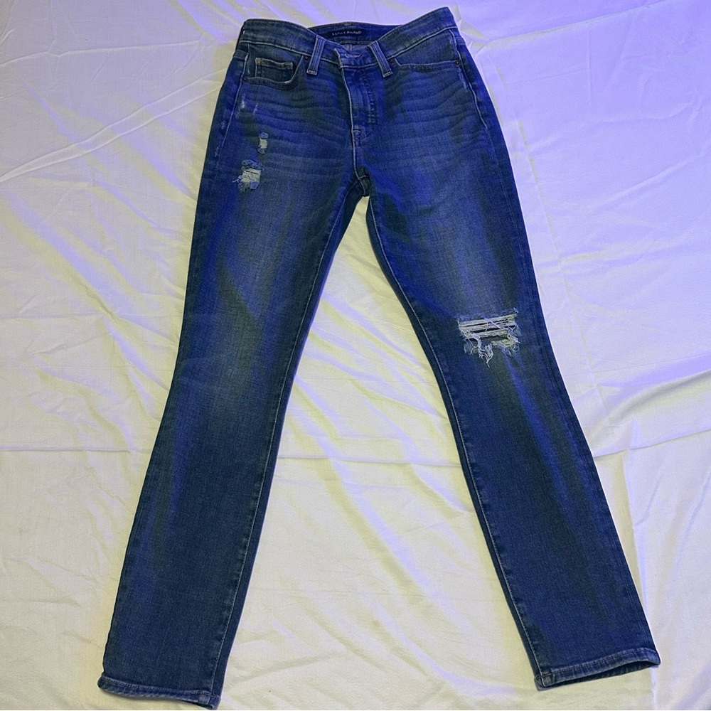 Lucky brand skinny jeans with small rip